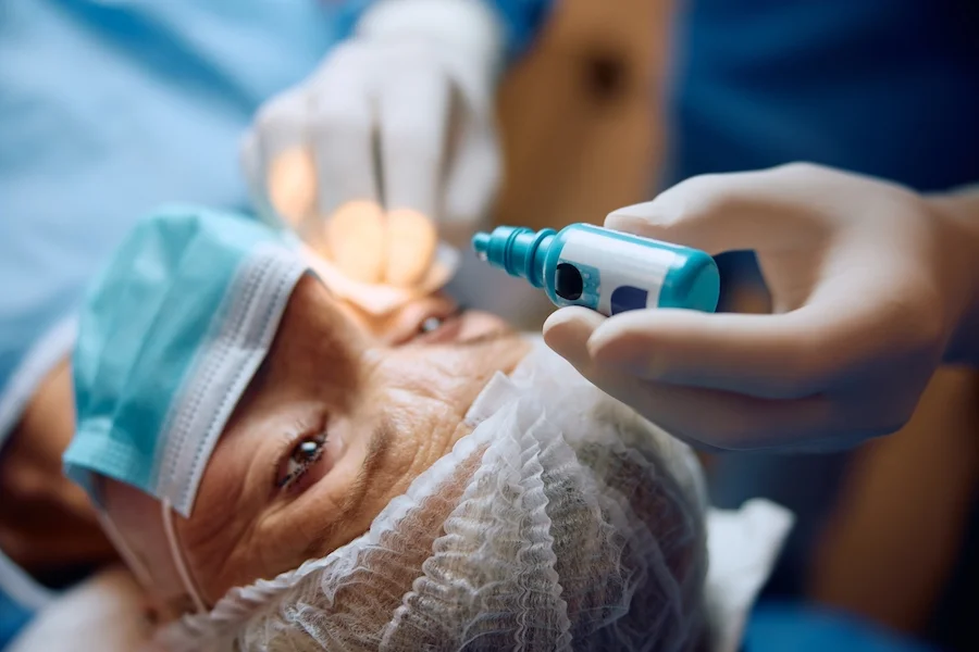 Cataract Surgery Recovery Timeline in Tennessee